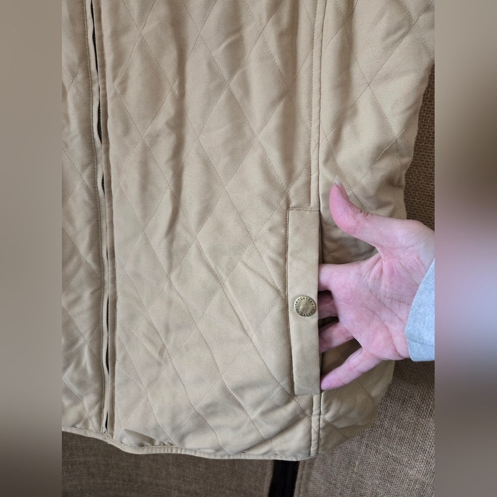 Women's Reversable Ralph Lauren Beige/Light Blue Quilted Vest Medium to Large - Picture 5 of 10